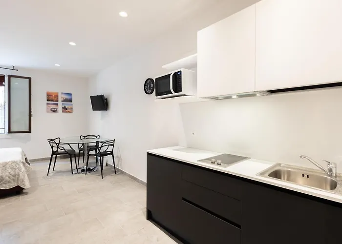 Goito 4, By Short Holidays * Bologna