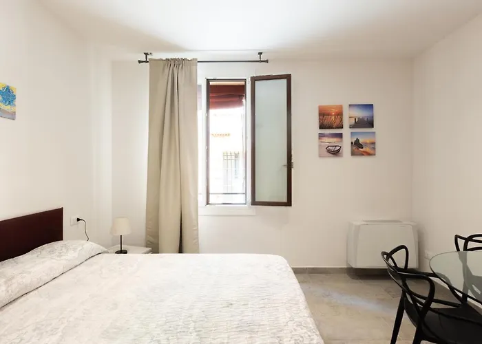 Goito 4, By Short Holidays * Bologna