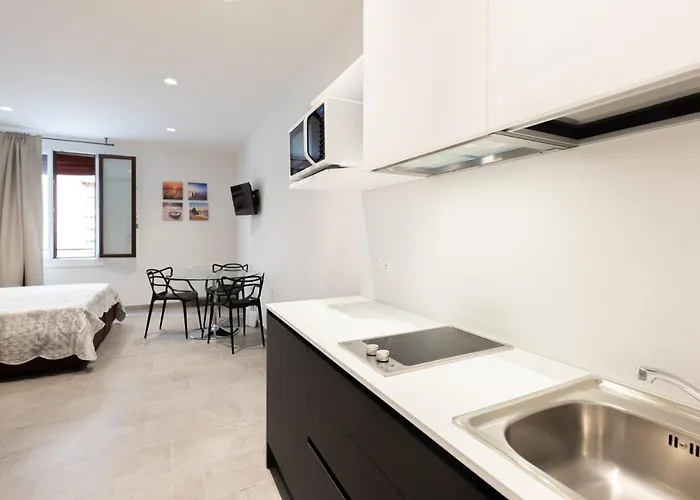 Goito 4, By Short Holidays بولونيا