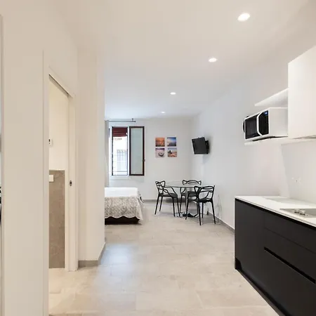 Goito 4, By Short Holidays Bologna